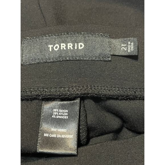 Torrid Women's Pull On Relaxed High Rise Black Pants Size 2 Tall Short  /18-20 - Picture 5 of 11